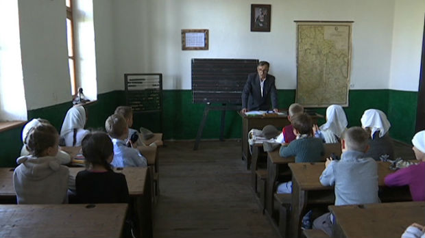 Najstarija škola u kosjerićkom kraju ponovo otvorena za  đake i posetioce