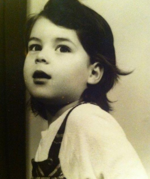 Najveći san o majčinstvu ostvarila je u petoj deceniji: Prepoznajete li devojčicu sa fotografije, mnogima je omiljena voditeljka