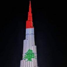 Najviša zgrada na svetu u bojama libanske zastave: PODRŠKA I MOLITVA ZA RANJENI BEJRUT (FOTO)