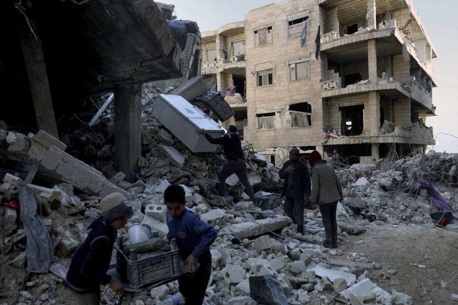 Nakon 36 sati iz ruševina u Siriji izvučeni brat i sestra