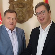 Nakon boravka u Budimpešti Vučić došao na sastanak sa Dodikom: Najavili zajedničko putovanje (FOTO)