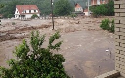 
					Nakon poplava više od 200 porodica u Žagubici ugroženo, potrebna pomoć 
					
									