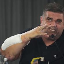 Nakon prebijanja, Narodno pozorište: Saša Mirković dobio priznanje za trajan doprinos kulturnom i duhovnom životu grada