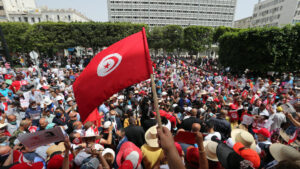 Nakon uvođenja policijskog sata mirno na ulicama Tunisa