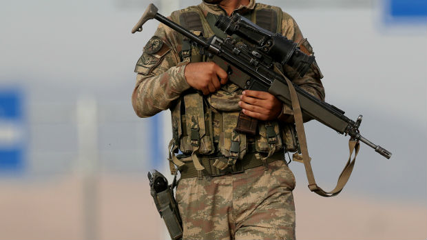 Nalozi za hapšenja 70 osoba u Turskoj, od kojih 58 vojnika