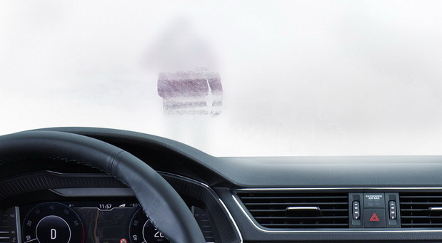 Namirnica iz kuhinje može da vam reši čest zimski problem u automobilu