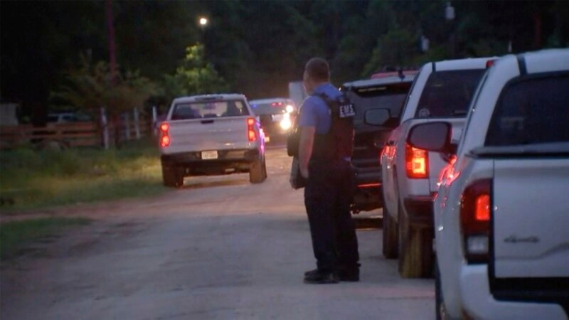 Naoružani napadač u bekstvu nakon što je petoro ljudi ubijeno u Teksasu