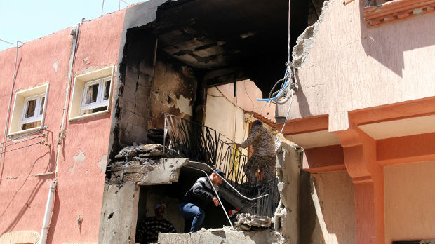 Desetine mrtvih u napadu na centar za migrante, Tripoli optužuje Haftarove snage