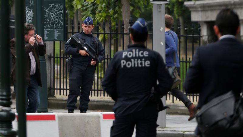 Napadač nožem ranio policajca u Briselu