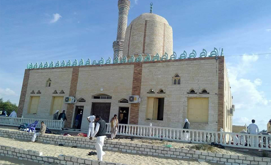 Napadači na sinajsku džamiju nosili zastave Islamske države