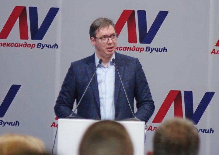 Naprednjaci iz Vranja organizovano na polaganje zakletve Vučića
