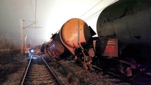 Narodna stranka: Javašluk uzrok za iskakanje vagon-cisterne i izlivanje sumporne kiseline