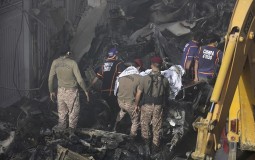 
					Nastavlja se istraga pada pakistanskog putničkog aviona 
					
									
