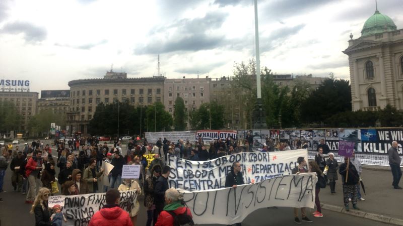 Dole diktatura, nastavljeni protesti u Beogradu