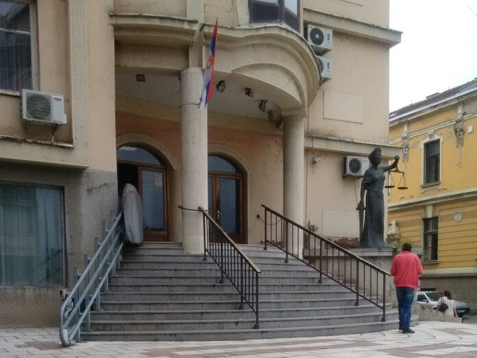 Nastavljeno suđenje Dobrašinoviću po tužbi bivšeg gradonačelnika Prokuplja, ispitan član Gradskog veća