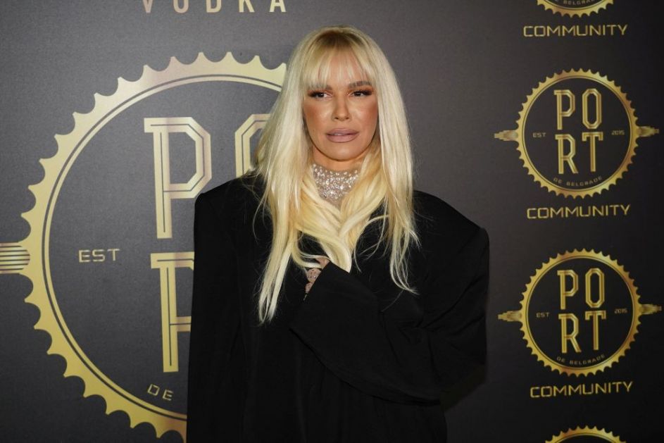 Nataša Bekvalac ostarila preko noći, bore se namnožile: Pogledajte kako izgleda kada maske konačno padnu