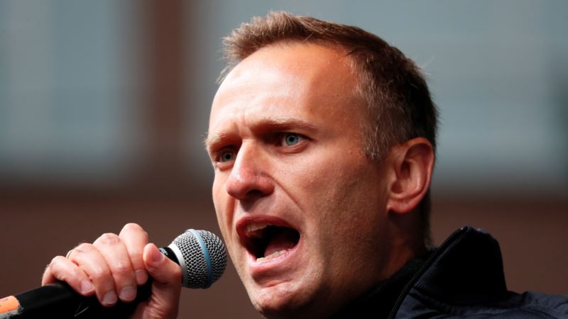 Navalni počeo da govori?