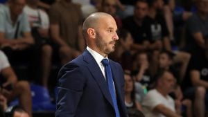 Navijači skandirali ime Bogdana Karaičića u “Pioniru”: Ja sam deset života iza velikih trenera Partizana