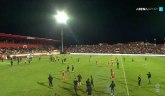 Navijači uleteli na teren u Mostaru – prekinuta utakmica Veleža i Borca
