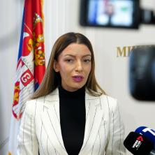 Ne biraju ni sredstva, ni način da unište Srbiju Ministarka Mesarović oštro osudila napad na prostorije SNS-a u Vrnjačkoj Banji: Ova država je jača od huligana i mržnje