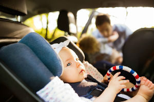 Ne ostavljajte dete u automobilu: Za koliko minuta toplota u vozilu postaje smrtonosna?