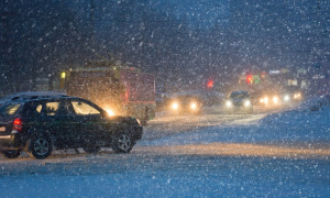 Ne prestaje da pada! Sneg zatrpao jugozapadnu Srbiju, saobraćaj otežan!