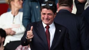 „Ne prodajem klub, moja ljubav prema ‘Svecima’ raste“, kaže Dragan Šolak