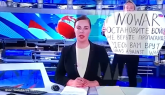 Ne ratu; Ko je novinarka koja se usprotivila Putinu? Preti joj 15 godina zatvora VIDEO