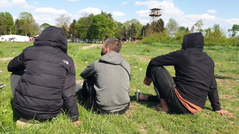 Ne tuku nas prvi put: RSE sa izbeglicama na severu Srbije posle snimaka policijskog nasilja