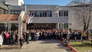 Ne želimo onlajn nastavu bez akreditacije, borba tek počinje: Studenti Ekonomskog fakulteta u Kragujevcu u pismu upravi i profesorima