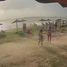 Nebo se srušilo na severu Srbije, izbilo strašno nevreme: Atmosfera se u sekundi promenila - mrak odjednom prekrio nebo (VIDEO)