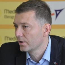 Nebojša Zelenović majstor kontradiktornih poteza: Založio se za bojkot, a promoviše izlazak na izbore
