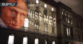 Nedostajao sam vam? Putin na zgradi Forin ofisa VIDEO
