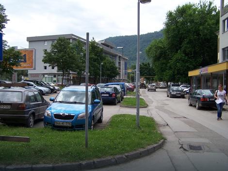 Nedostatak parking mesta u Zvorniku: Gađani zatražili brže rešavanje problema