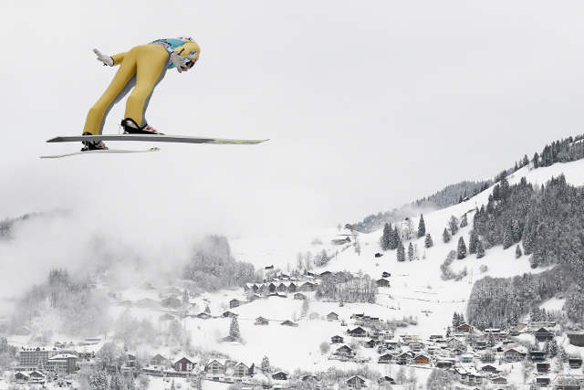 Neka se COVID-19 od ski skakača kloni, za potpuno uzivanje u novoj sezoni!