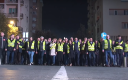 
					Nekoliko hiljada građana sa protesta u Podgorici traži ostavke i promjene 
					
									
