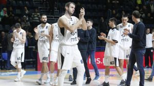 Nekompletni Partizan izgubio u Valensiji i zbog svojih grešaka