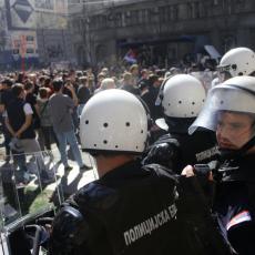 NEMA KRAJA NASILNOM PONAŠANJU: Organizatori protesta 1 od 5 miliona napali predsednika Žitorađa