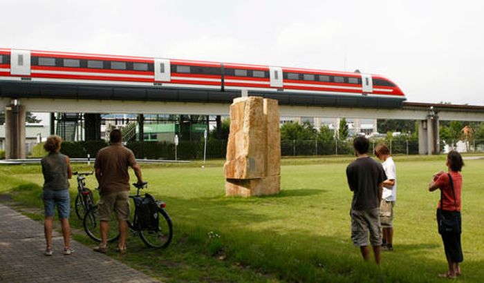 Nemačka prodaje levitacioni voz