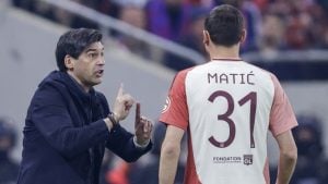 Nemanja Matić posle izmene nije želeo da rukuje sa trenerom i otišao je pravo u svlačionicu (VIDEO)