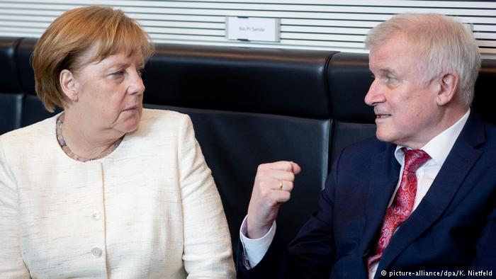 Nemci nezadovoljni politikom Angele Merkel