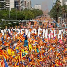 Nemojte da vas zavaravaju, Katalonija je Španija! Protesti u Barseloni, intervenisala policija 