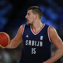Neočekivan susret dvojice legendi: Nikada ne biste pogodili sa kime Nikola Jokić provodi slobodno vreme (FOTO)
