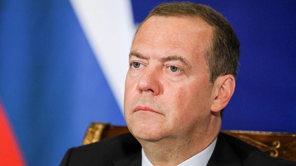 Neprijatelj mora da se suoči sa realnošću da bi mirovni pregovori počeli — Medvedev