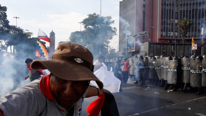 Neredi na protestima u Limi