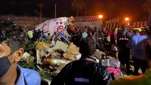 U avionskoj nesreći u Indiji 16 poginulo, desetine povređeno