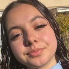 Nestala Valentina (13)! Apel za sve građane: Izašla je iz autobusa i od tada joj se gubi svaki trag