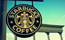 
					Nestle: preko 7 milijardi dolara za maloprodaju Starbaksa izvan njegovih lokala 
					
									