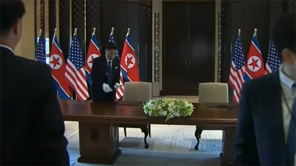 Nešto čudno se dešavalo na susretu Kim-Tramp VIDEO