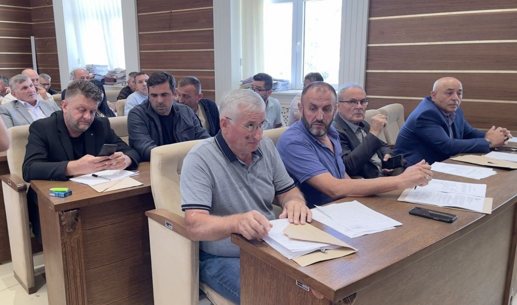 Neuspješan pokušaj opozicije u Sjenici (SDP-SDA-SBR) da smijeni prvu predsjednicu opštine nakon samo 12 dana vlasti